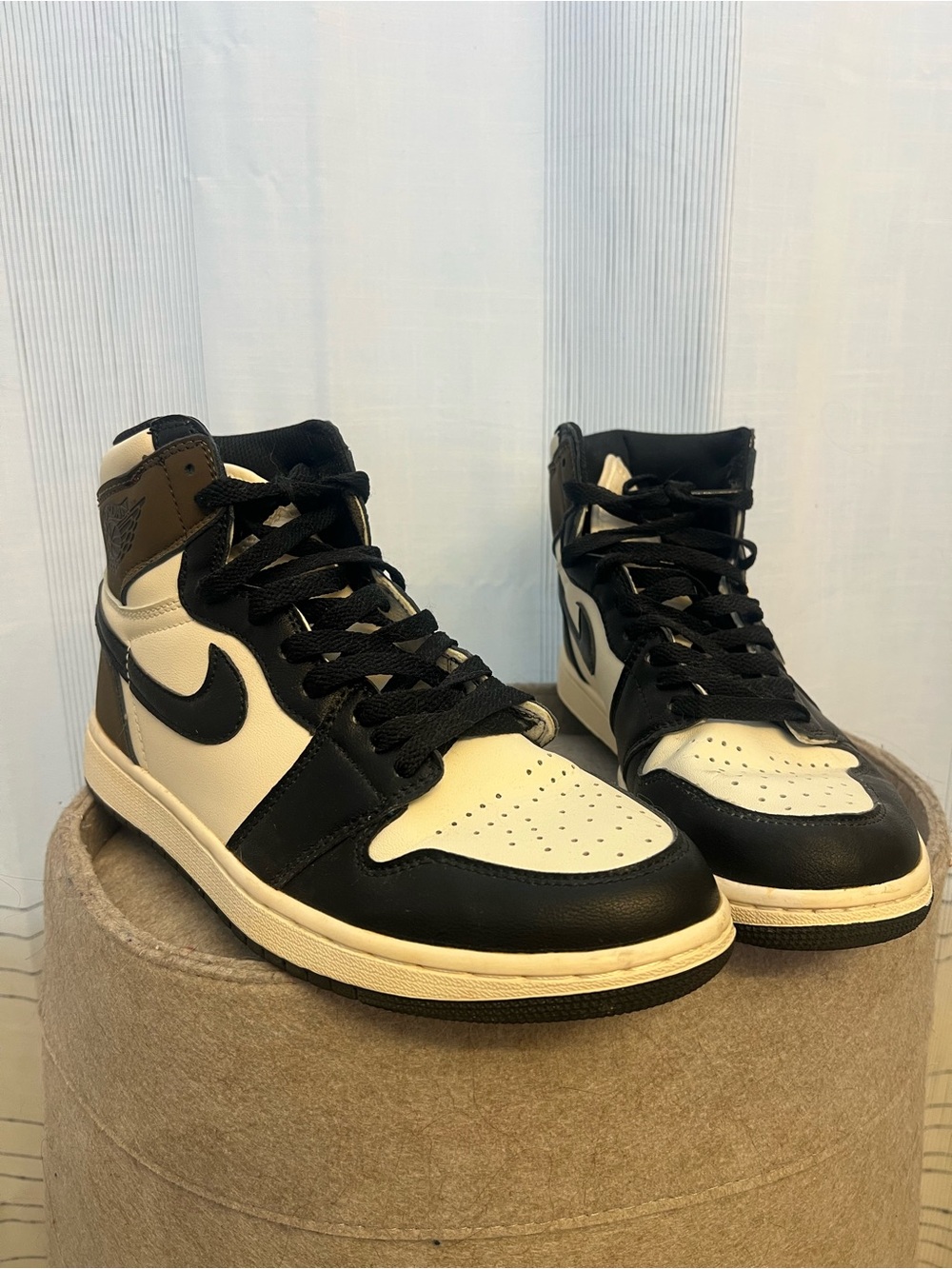 Brand New Air Jordan 1 Retro High OG “Dark Mocha” (Style Code 555088-105) shoes!